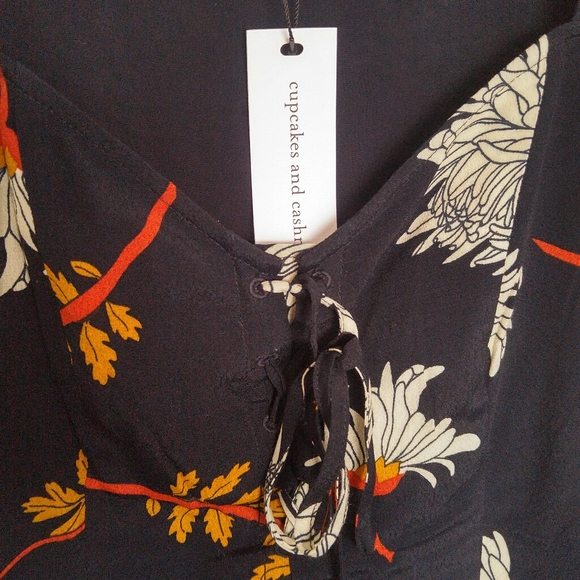 🌱HOST PICK🌱Cupcakes & Cashmere Navy Floral Dress - Picture 14 of 16